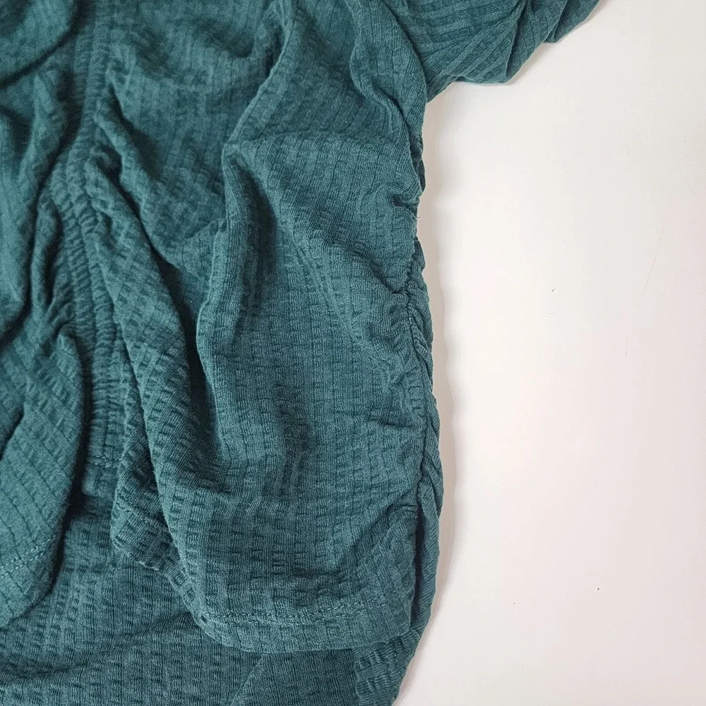 LOFT Ruched V Neck Top Women's M Green Puff Sleeve Ribbed Casual Minimalist